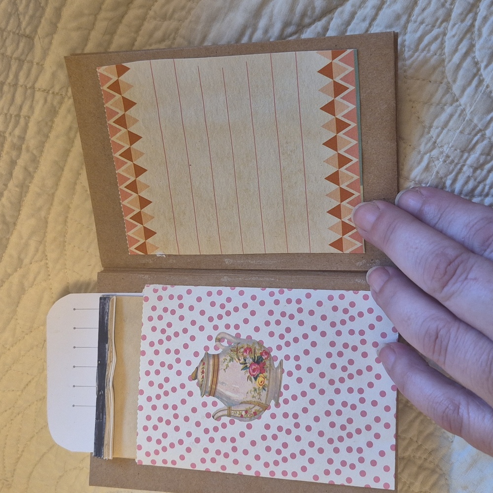 2 Floral Journals with Pink and White Accents - Picture 8 of 9